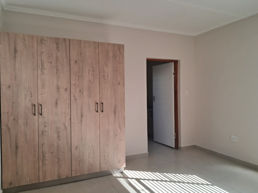 To Let 1 Bedroom Property for Rent in Humansdorp Eastern Cape